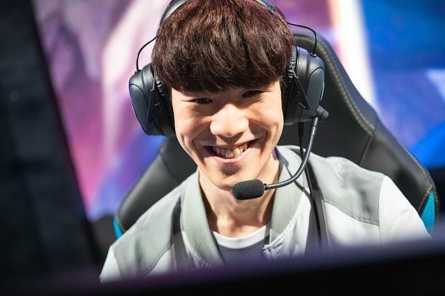 用硬度击球 用硬度击球